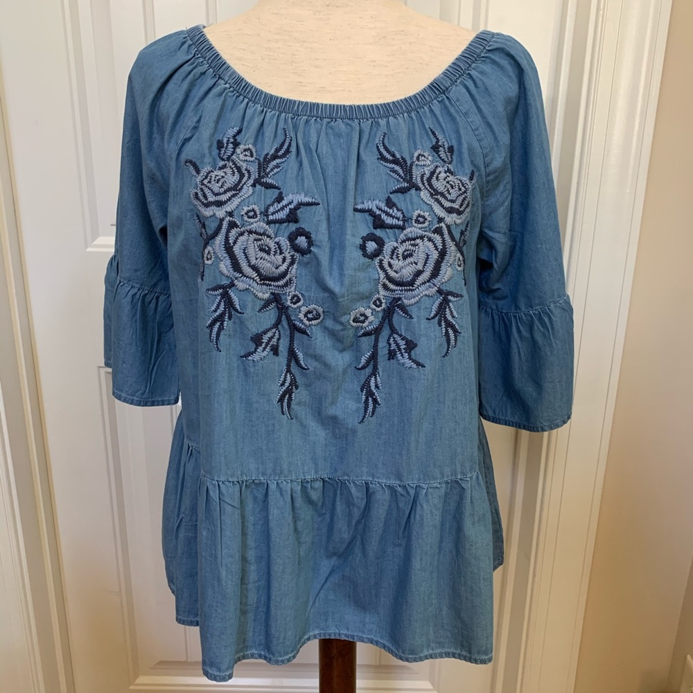 NWOT Vintage America Blues Chambray Top